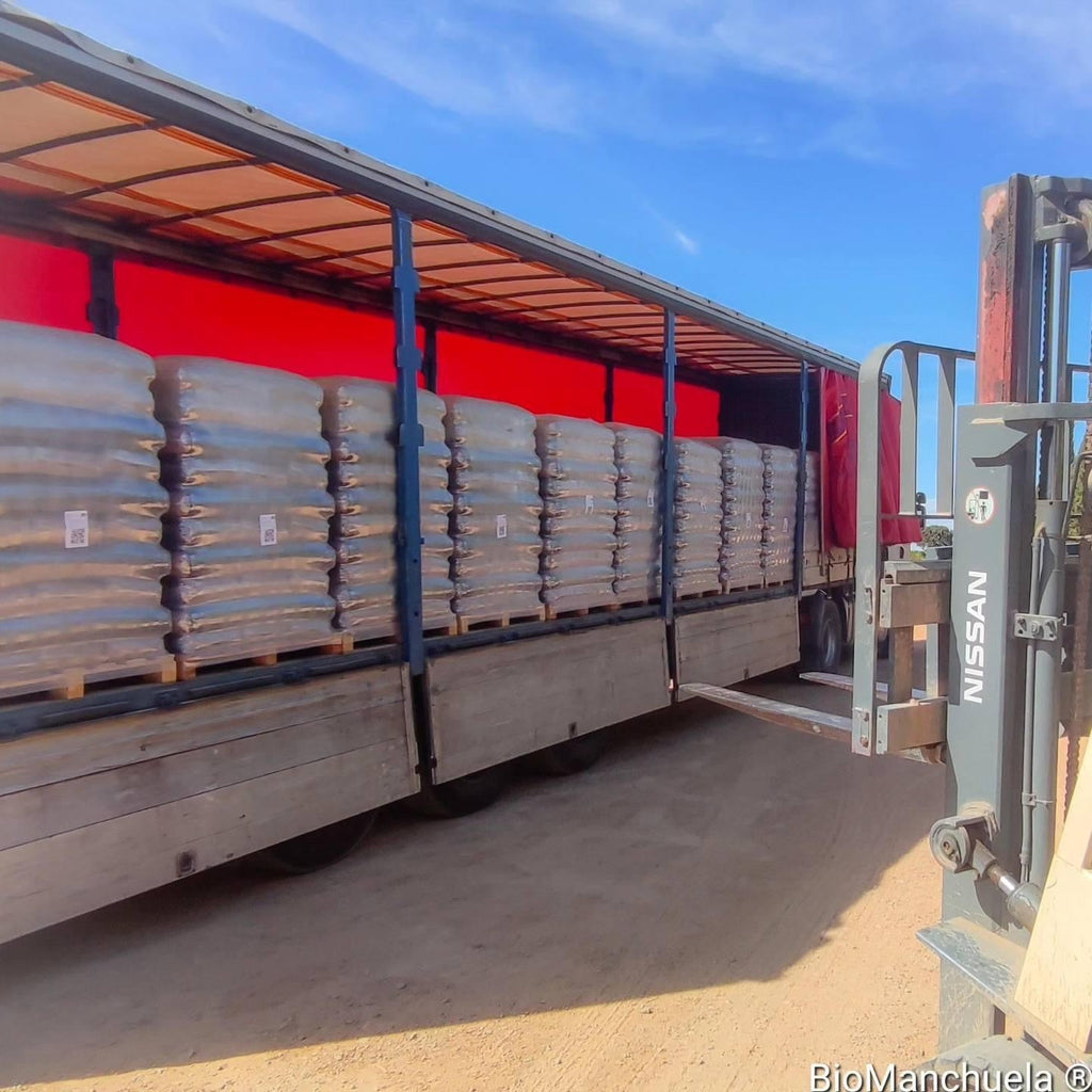 3 Camión completo de 24 palets de Pellets Bioforestal Certificación ENplus A1 en España